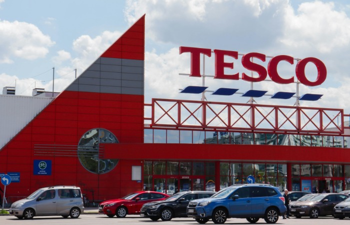Cseh sajtóértesülések szerint már előkészítési fázisban van a Tesco közép-európai eladása