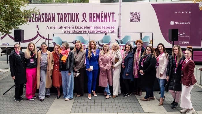 Rózsaszín kamionok és kortárs művészek hozzák mozgásba a reményt