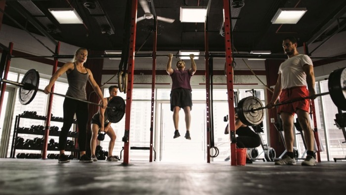 Az edzőterem, mint egészséges kocsma - Az ország legösszetartóbb edzőtermét keresi a Scitec Nutrition