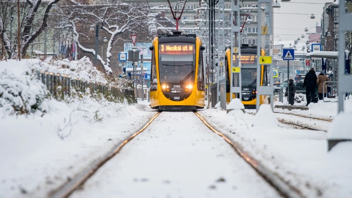 Forgalomban a 26. új CAF-villamos Budapesten