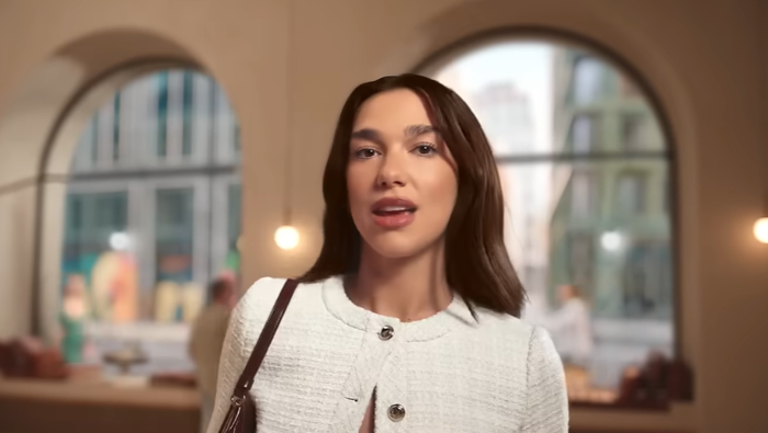 Who else? Itt az új Nespresso reklám Dua Lipával és még valakivel