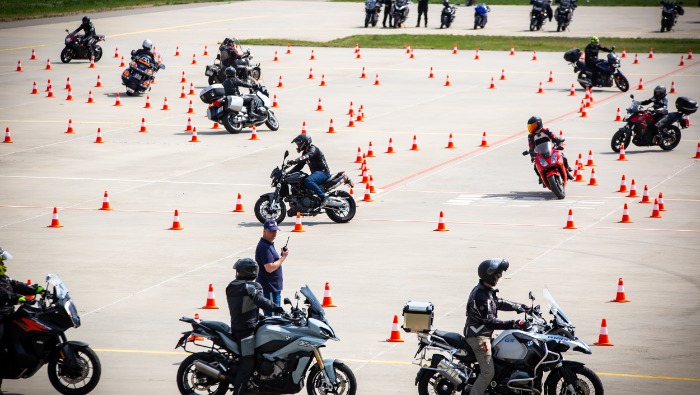 Folytatódik a HUMDA motoros vezetéstechnikai tréningje