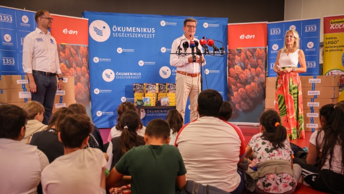 Rászoruló gyerekek iskolakezdését segíti az E.ON