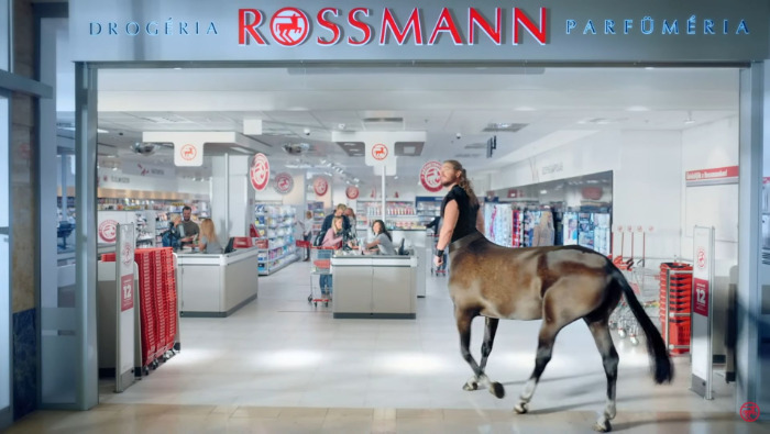 Kentaurral reklámoz a Rossmann