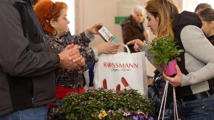 Rossmann: Szépségnap rászorulóknak