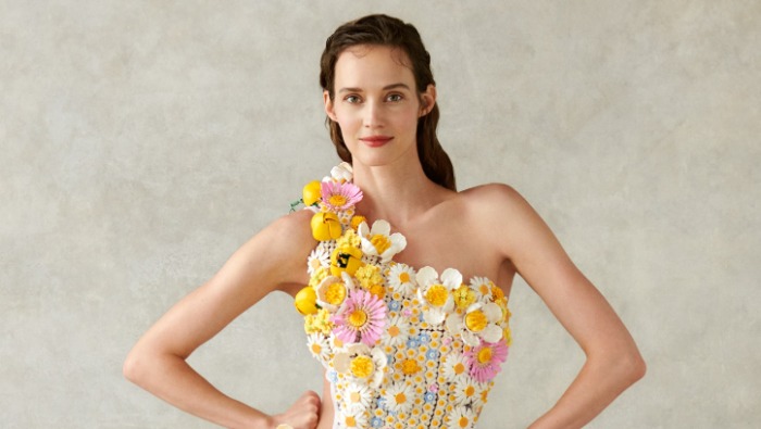 LEGO® haute couture - így készült Sármán Nóra ruhakölteménye 12 ezer építőkockából