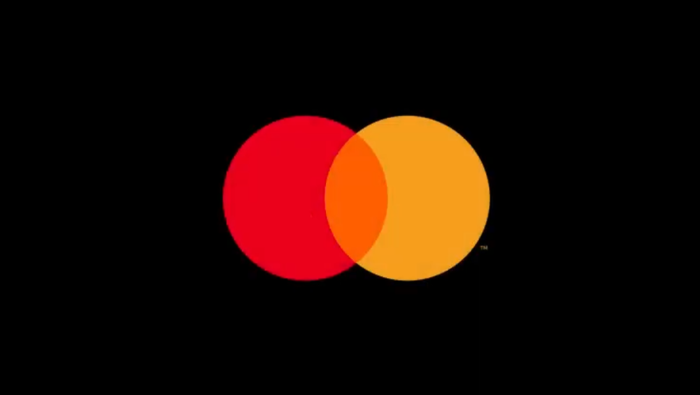 Együtt ültet fákat a Mastercard és a Kifli.hu