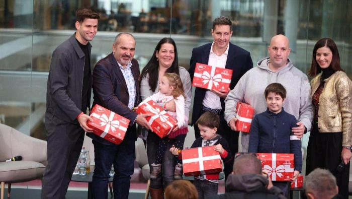 A MOL támogatja a Baptista Szeretetszolgálat Cipősdoboz-akcióját